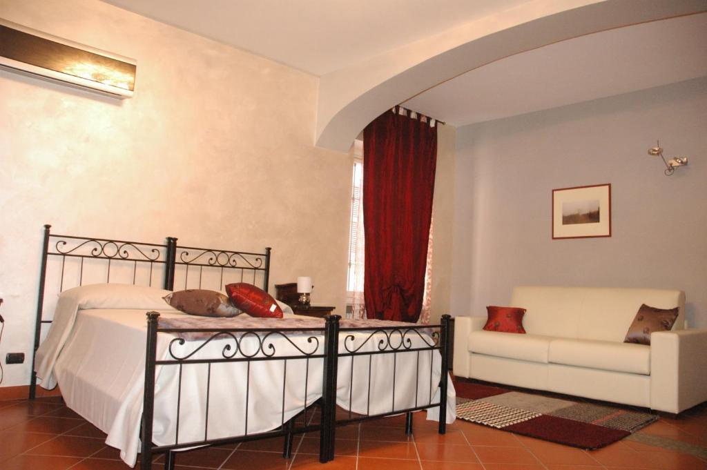 B&B Douce Maison Альба Экстерьер фото