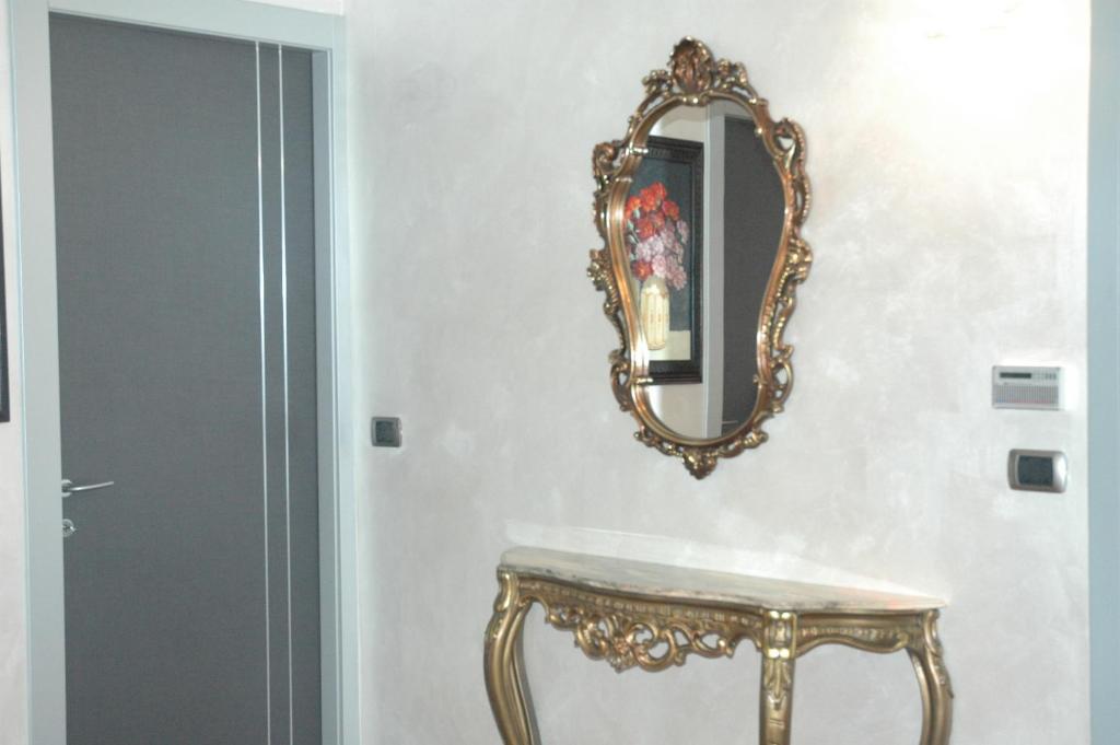 B&B Douce Maison Альба Экстерьер фото