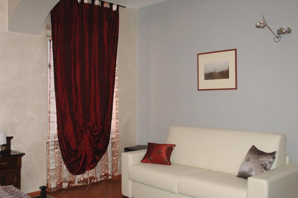 B&B Douce Maison Альба Экстерьер фото